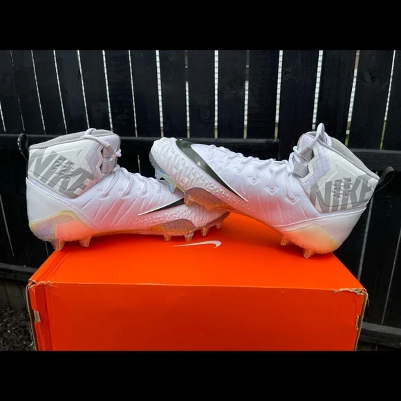 Men’s Size 15 Nike Force Savage Pro Mid Football Cleats White PE Oregon Ducks